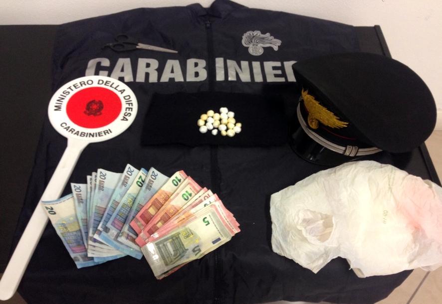 Droga e soldi sequestrati dai carabinieri di Montemurlo