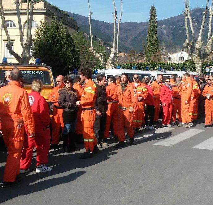 In centinaia per l’addio all’ex assessore