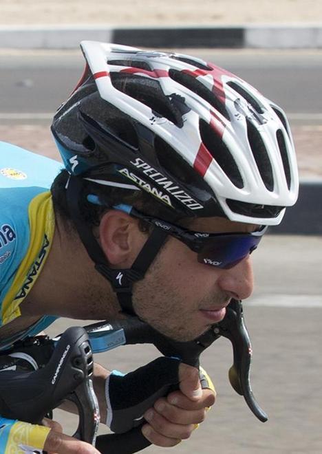 Poels per distacco in Catalogna, Fabio Aru sempre nel gruppo