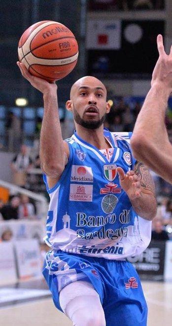 Varnado sorprende tutti, Logan va a sprazzi