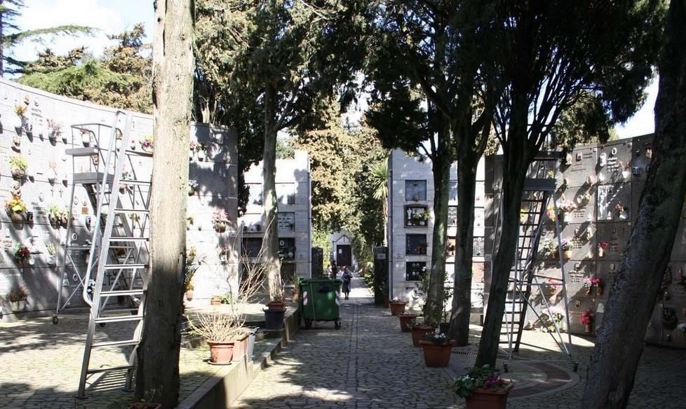 Cimitero, le proposte della minoranza