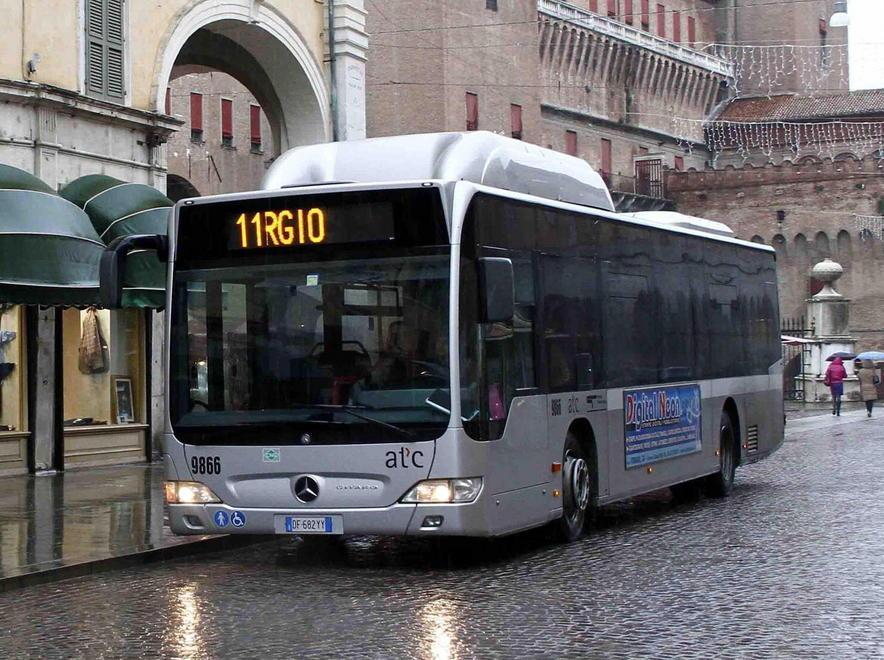 Riconosce il molestatore sul bus 