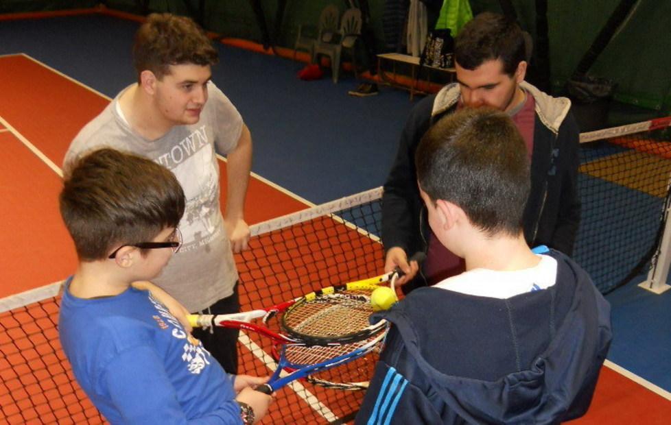 Con il tennis per aiutare i ragazzi autistici 