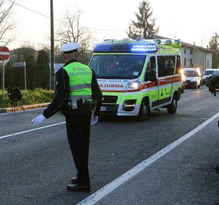 Scontro tra quattro auto due feriti lievi e traffico in tilt