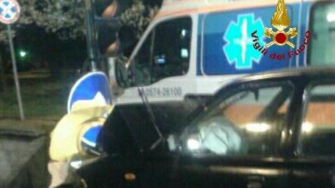 L'incidente in via di Baciacavallo dove è rimasta ferita una donna