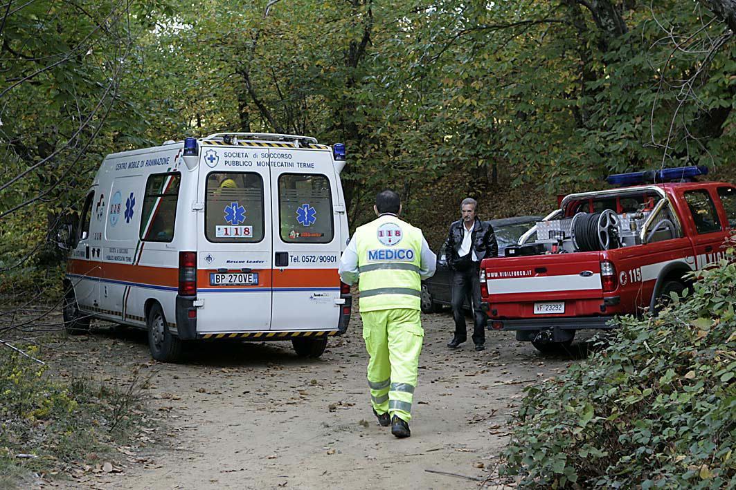 Podista colto da malore e salvato dai volontari 