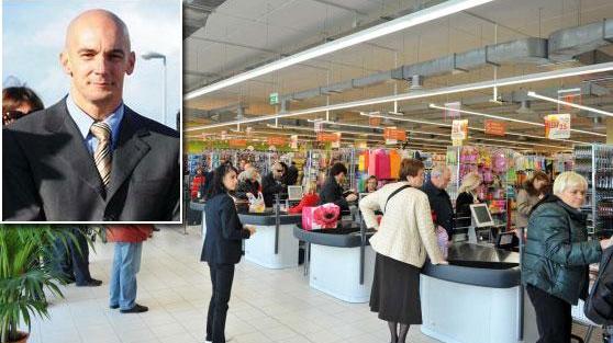 La Conad di Venturina (foto PaBar) e Antonio Cavicchi, titolare Conad Venturina