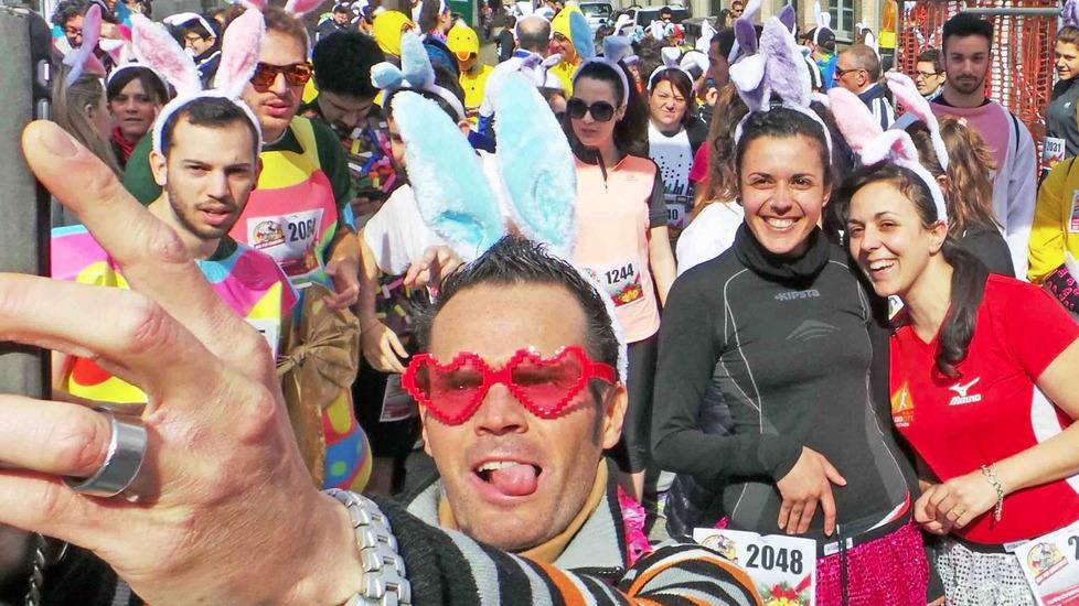 Musica, arte e coniglietti La Pasqua pazza di Puedes