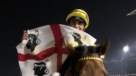 Galoppo, il trionfo di Andrea Atzeni nella corsa milionaria di Dubai
