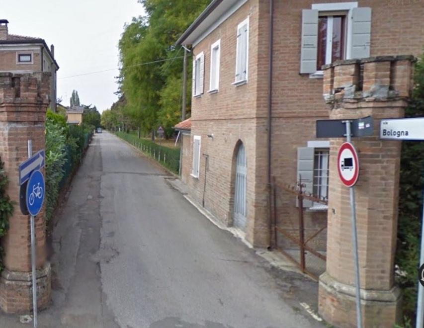 Finale. Cade dalla carrozzina, è grave 