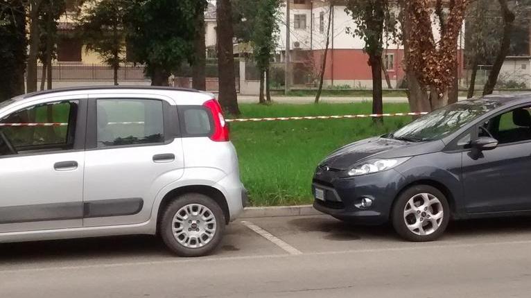 Vanno in ferie per Pasqua Auto spaccate dai ladri