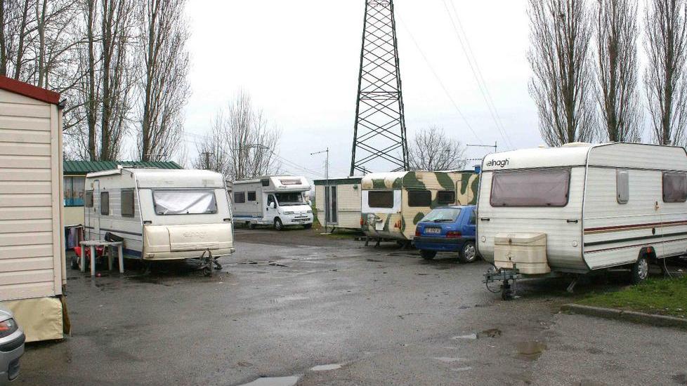 In corso il ripristino di un immobile al campo nomadi