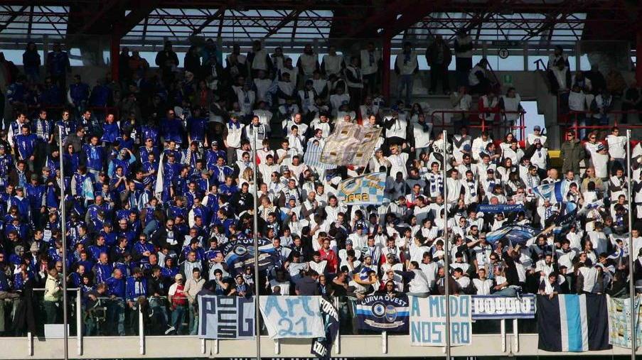 Spal, esodo da storia, oltre mille tifosi a Pisa