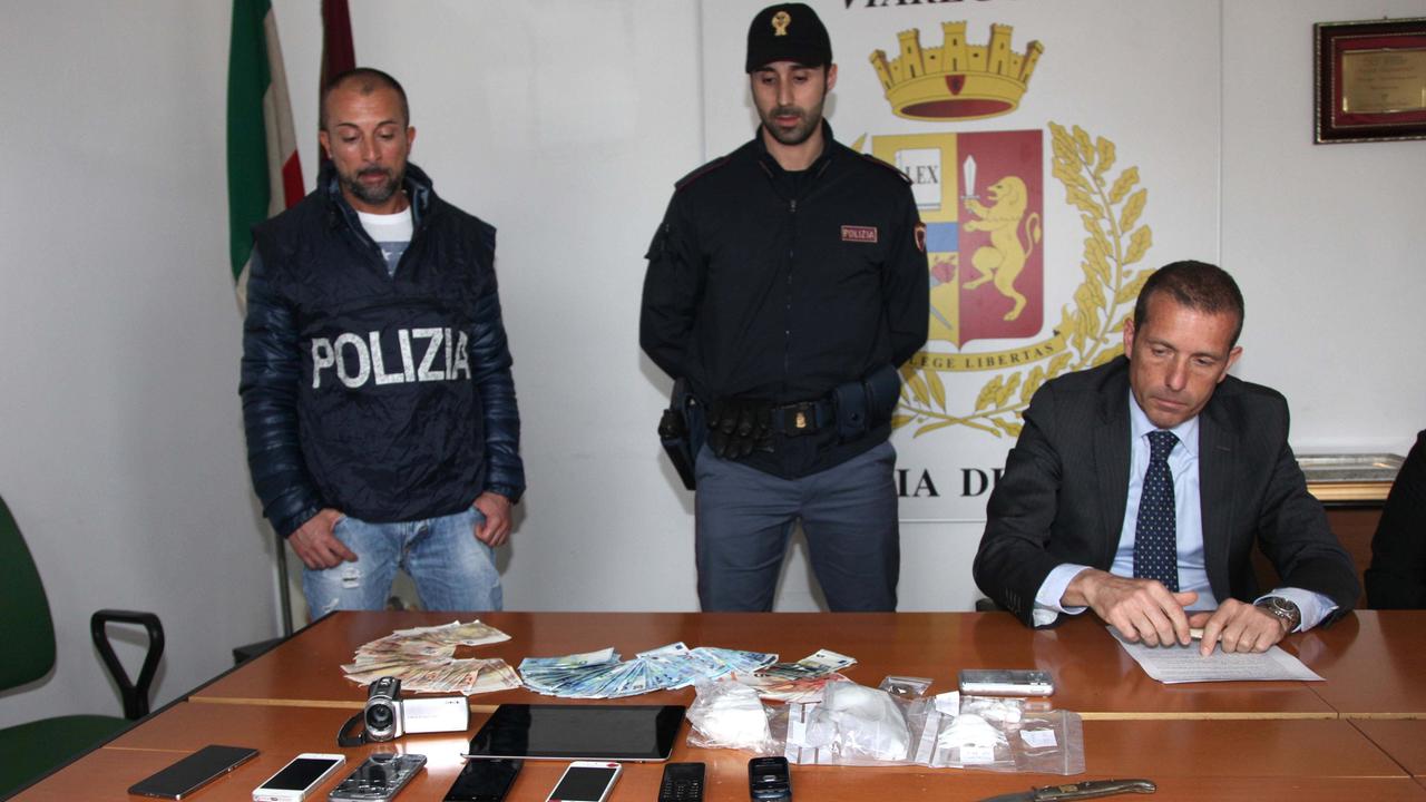 La refurtiva sequestrata dagli uomini del commissariato di polizia di Viareggio