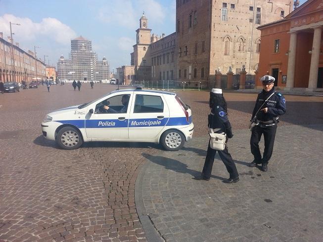 La polizia municipale di Carpi ritrova un bambino di 2 anni