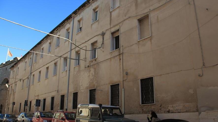 Riesplode la polemica sull'ex caserma di via Simon