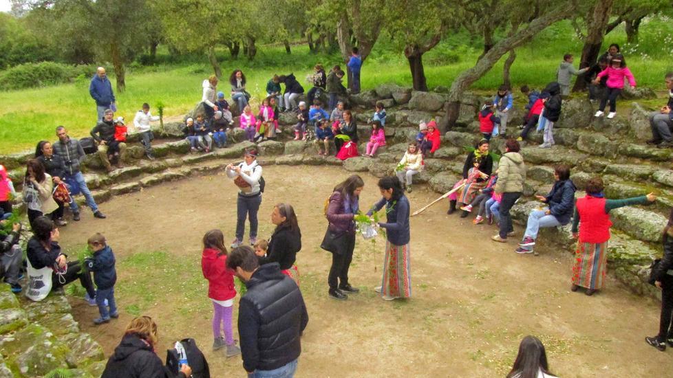 I dinosauri richiamano migliaia di visitatori a Bitti