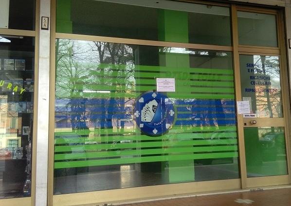 La sala scommesse chiusa per sequestro preventivo