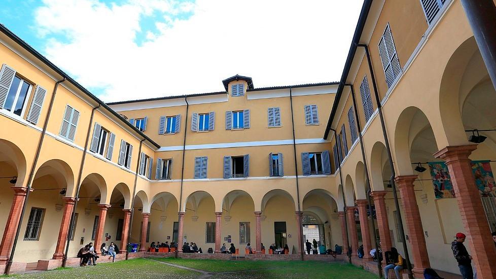 Una piccola città viva nel cuore di Modena