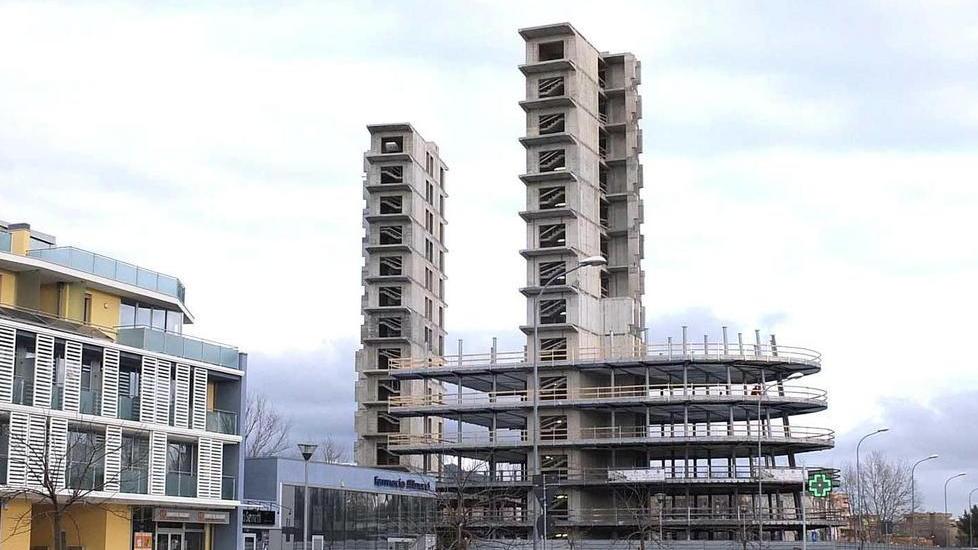 L’annuncio di Bulgarella: «Ho i soldi, finisco le Torri»