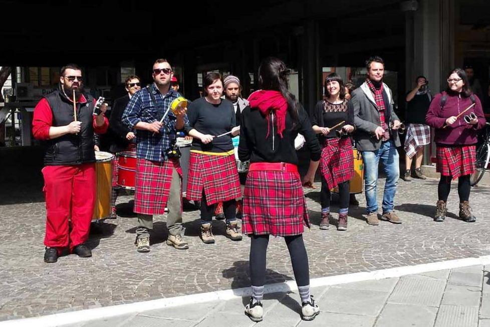 I kilt e i tamburi per la festa di nozze