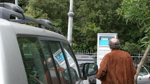 A pagamento il parcheggio del Pasquini 