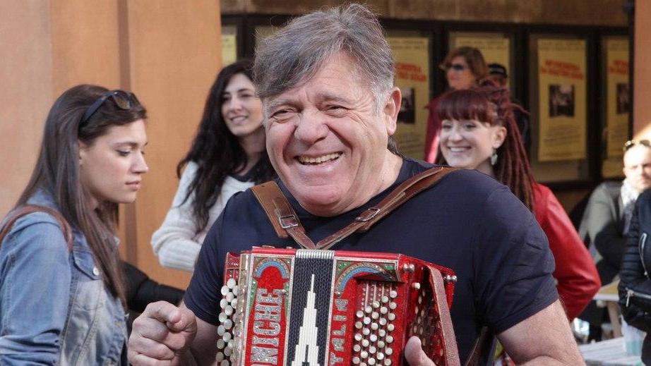 Carletti racconta I Nomadi alla cena del Fuori Orario