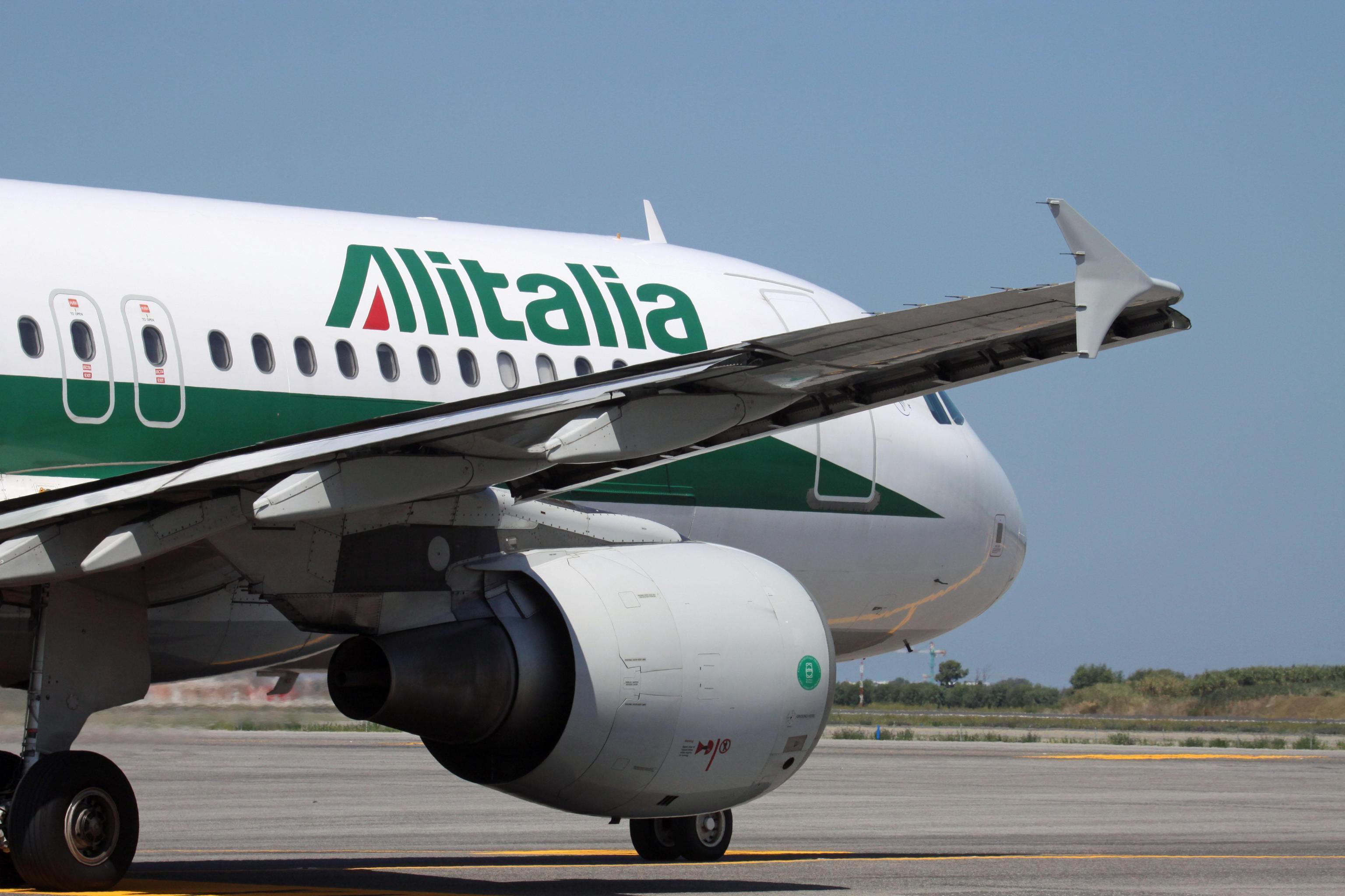 Venerdì nero per la Sardegna: cancellati 14 voli Alitalia e 2 Ryanair