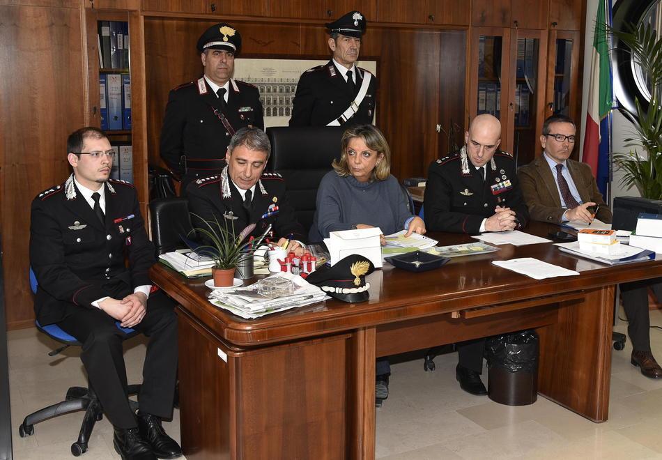 Organizzato un falso matrimonio 