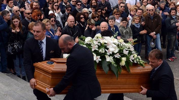 Modena, In trecento per l’addio a Manuela Messori morta in tangenziale