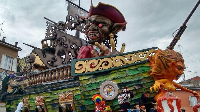 Torna la mostra-mercato dei carnevalari d’Italia