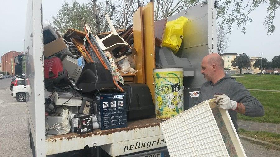 Ben 1.800 chili di rifiuti ingombranti raccolti a Colline