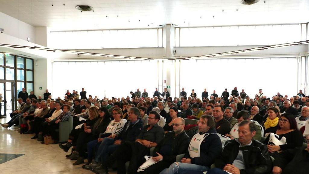 Sala gremita all'iniziativa sindacale sulle pensioni