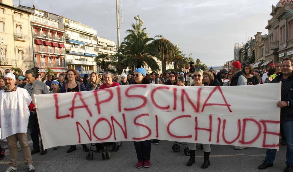 Rebus per piscina e palasport 