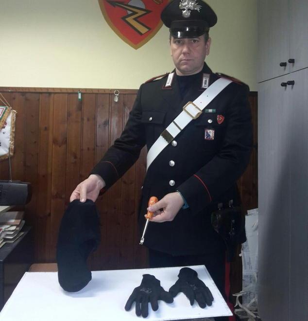 Preso dai carabinieri dopo il colpo al locale
