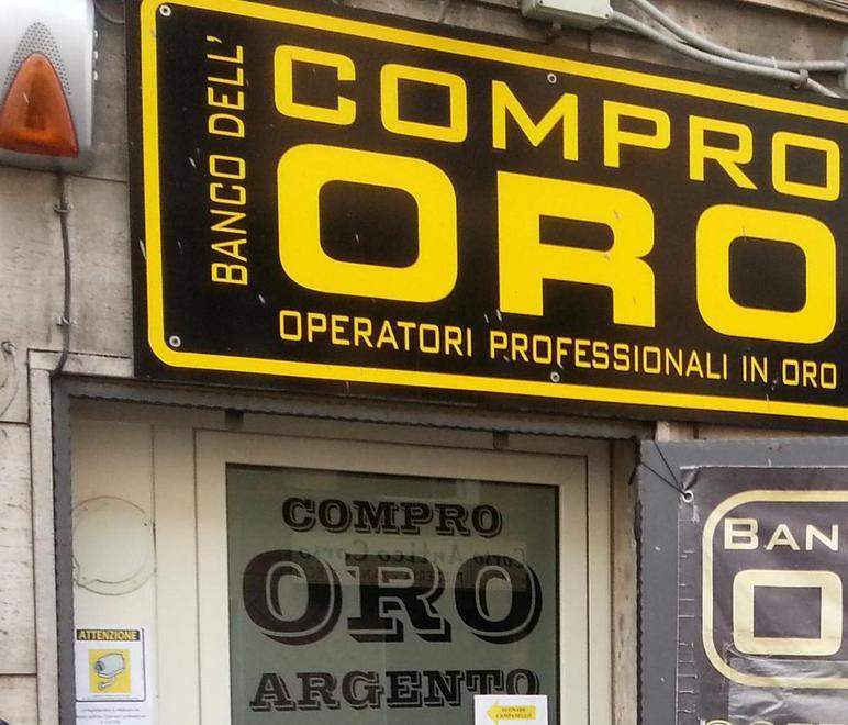 Vendono 19 chili di argento rubato, tre denunciati