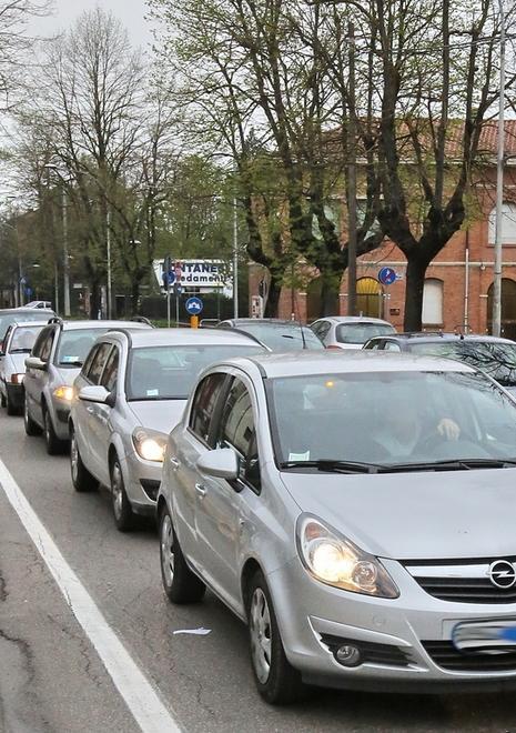La tangenziale c’è ma 15mila veicoli passano dal centro 