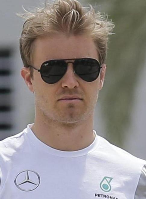 Monologo Mercedes nelle libere, male Vettel