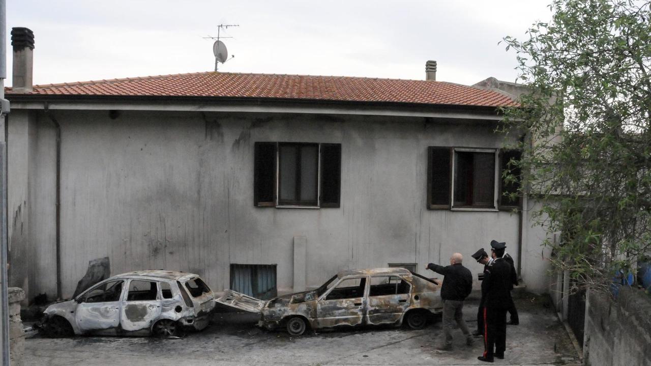 L'attentato a Orotelli contro il sindaco e la figlia (foto Massimo Locci)