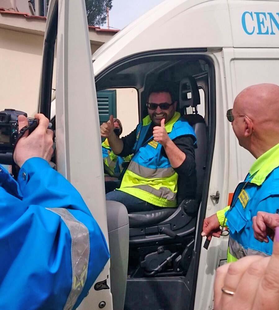 Don Serafino Romeo in versione autista di ambulanza