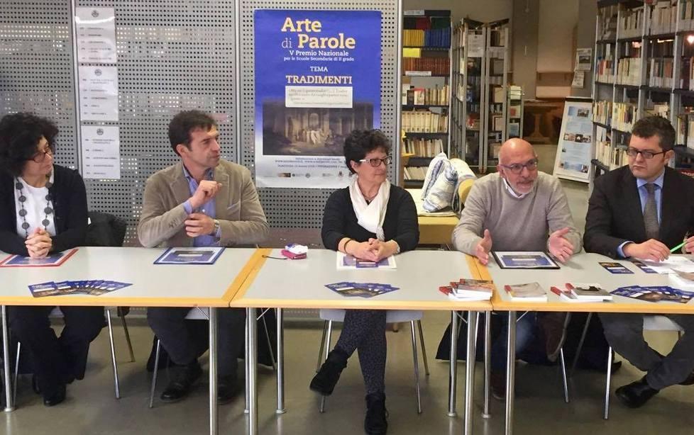 Gli studenti e “i tradimenti” 