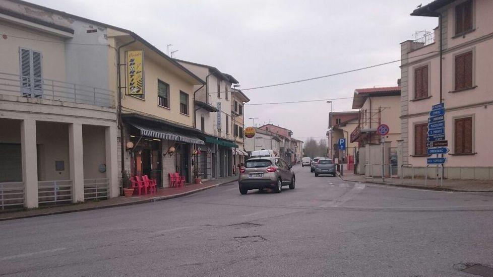 A Galleno come nel Far West rissa tra due gruppi di giovani