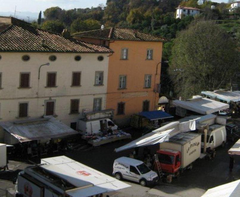 Suolo pubblico, dimezzata la tassa agli ambulanti 