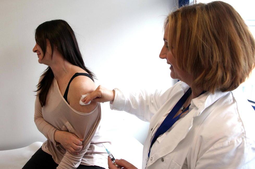 In coda in ospedale per il vaccino 