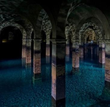 Per l’autismo day tanti livornesi al Cisternone in blu