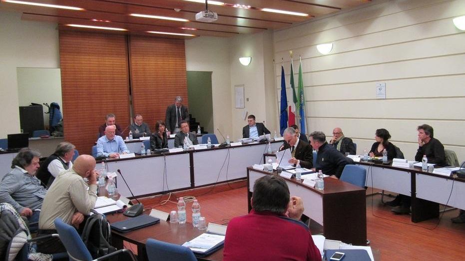 Consiglio infuocato: scontro frontale tra Iseppi e Gianelli