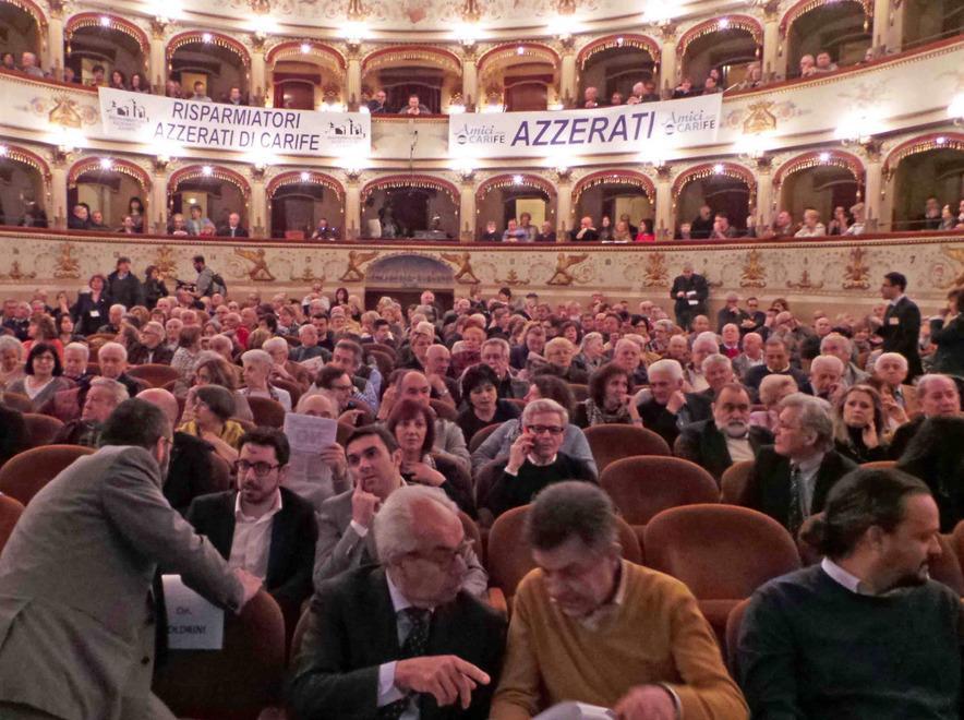 Gli ‘azzerati’ Carife fanno centro: «Siamo civili ma rimborsate» 