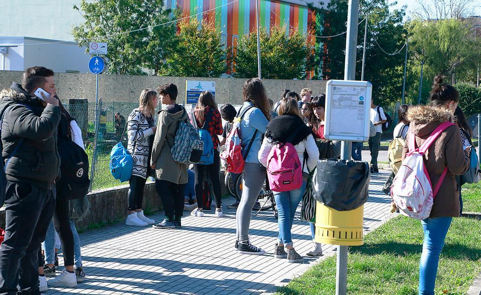 Scuola/ Studenti e punizioni alterntive: «Bulli e ribelli al lavoro? A Modena è già una realtà»