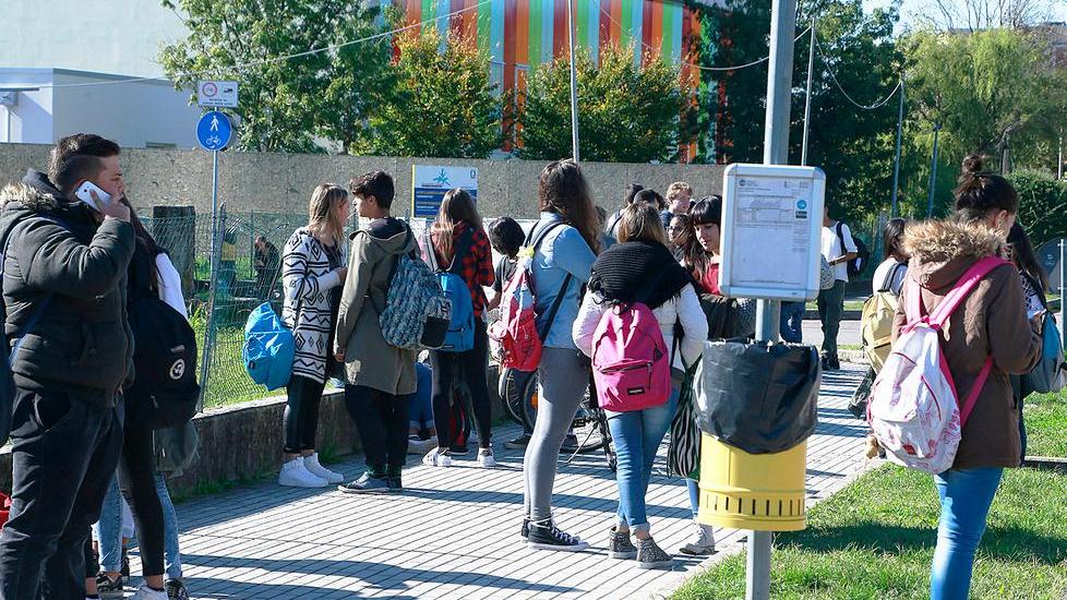 Scuola/ Studenti e punizioni alterntive: «Bulli e ribelli al lavoro? A Modena è già una realtà»