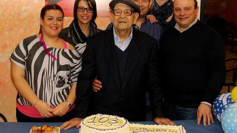 Nonno Giovannino Contini ha festeggiato i 103 anni